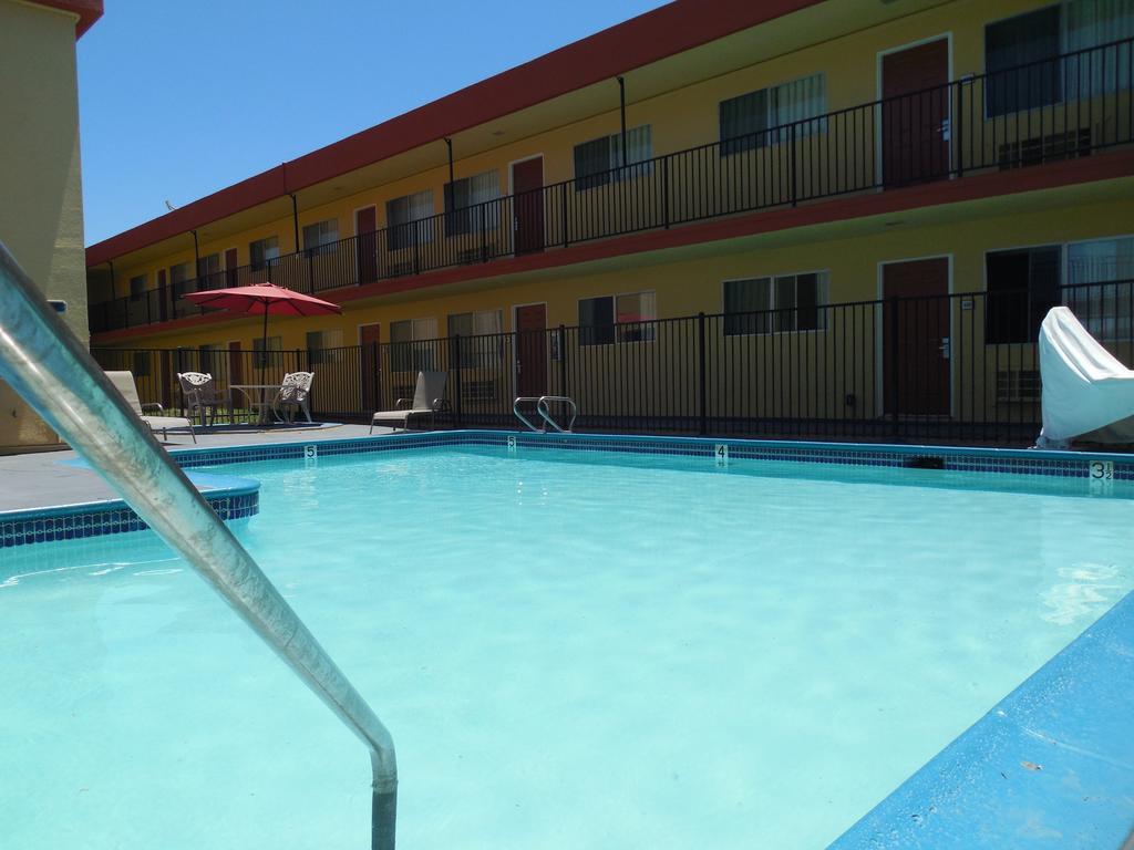 Howard Johnson Suites By Wyndham San Diego Chula Vista Bayfront Экстерьер фото